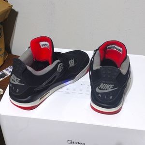 Jordan size 8 black and red